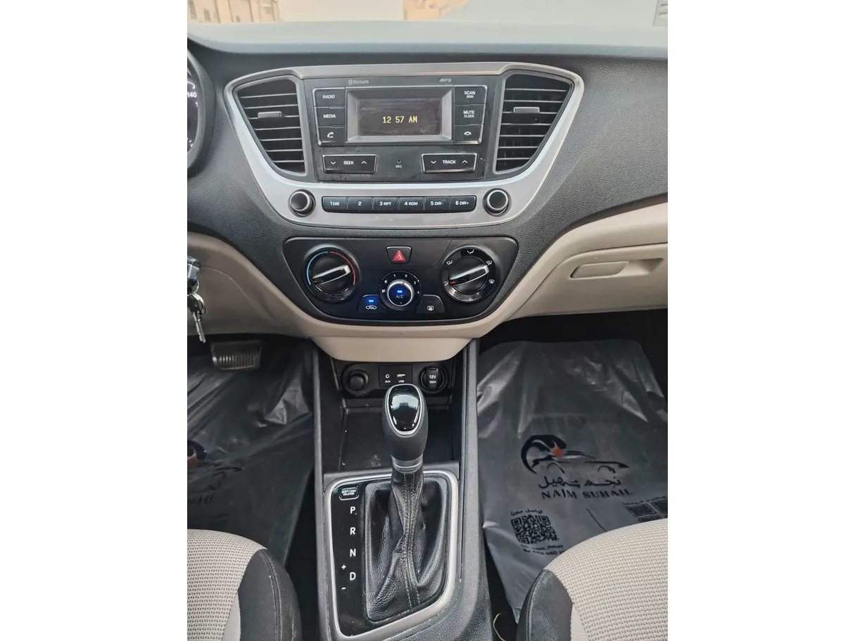 Car image 21