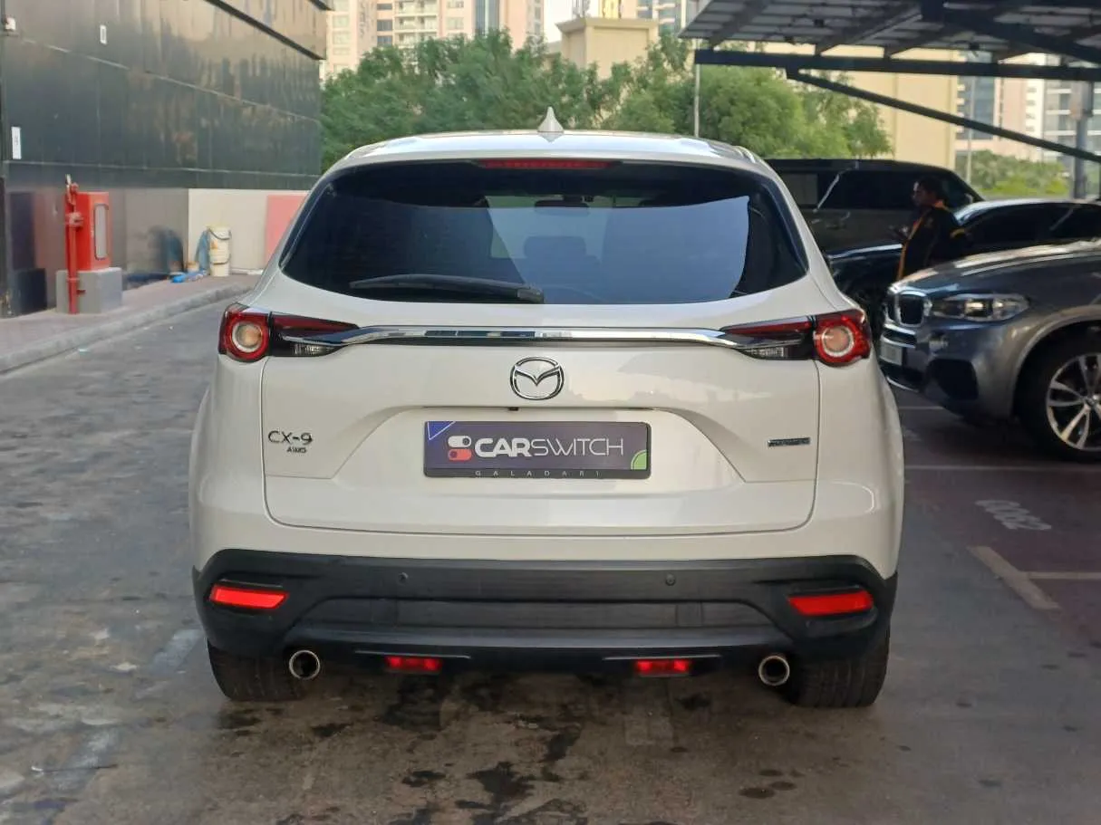 Car image 6