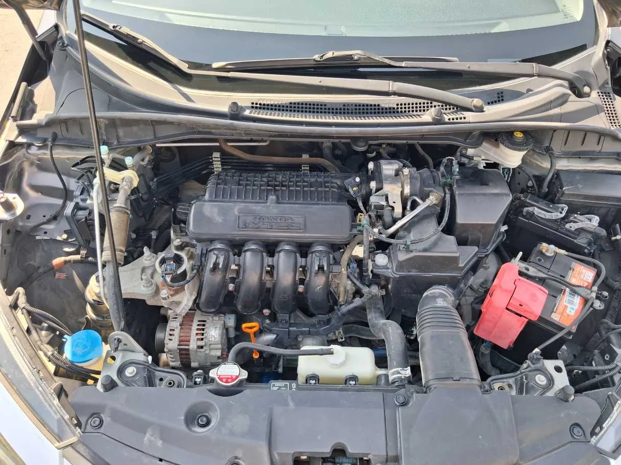 Car image 22
