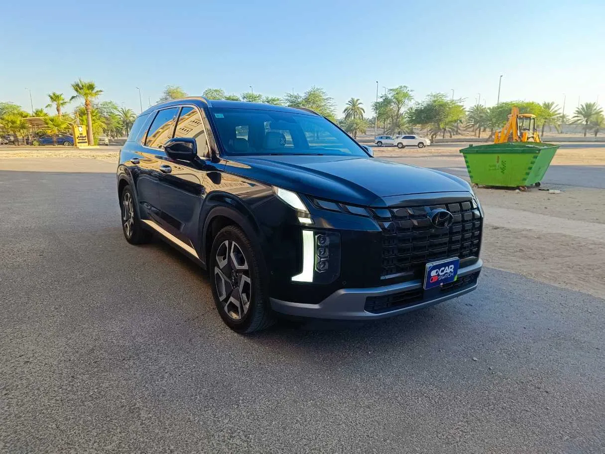Car image 3