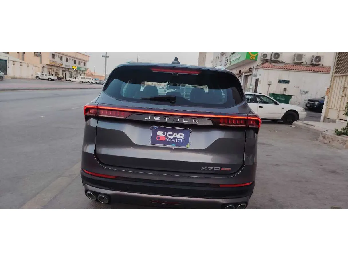 Car image 6