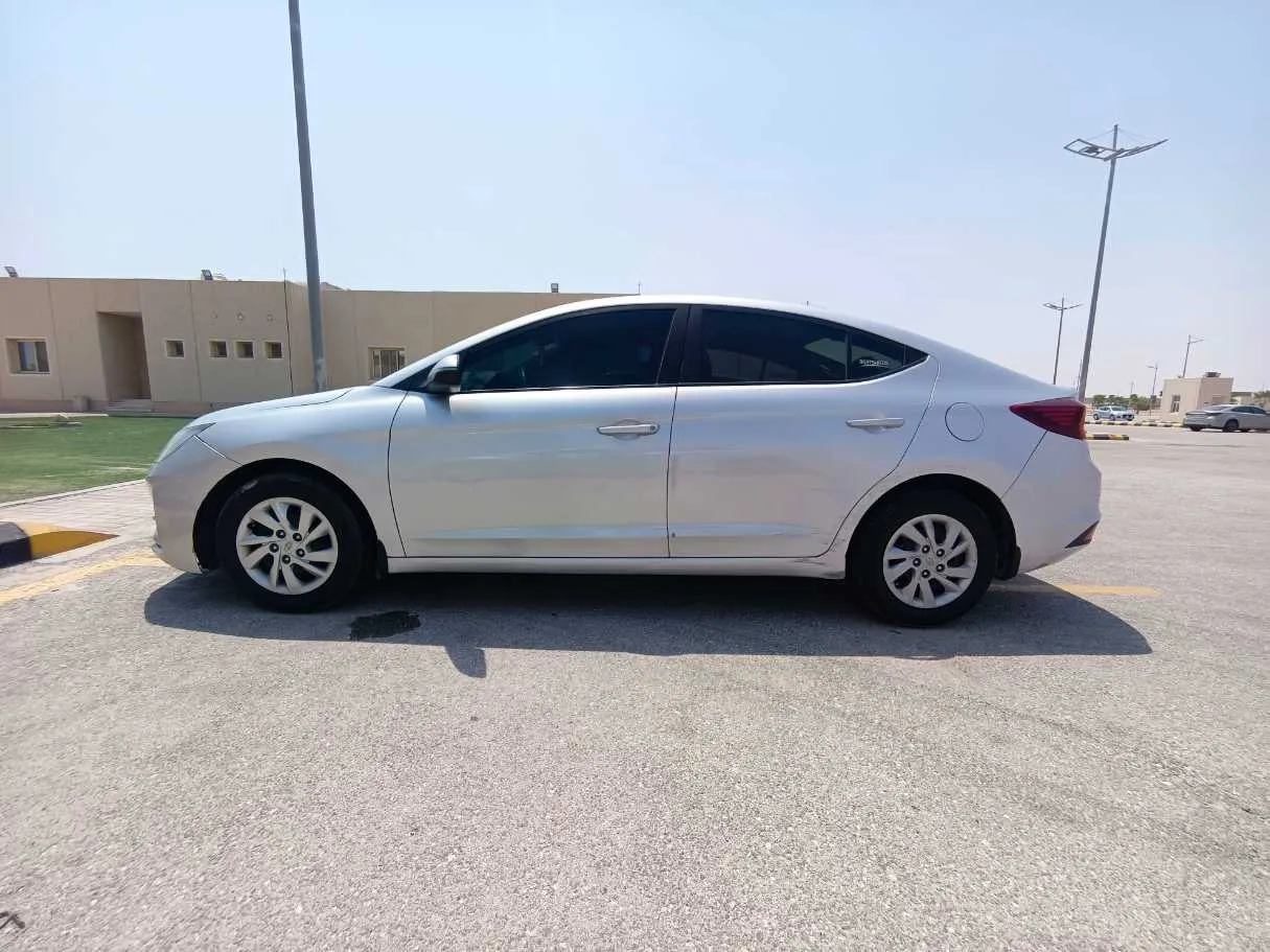 Car image 8