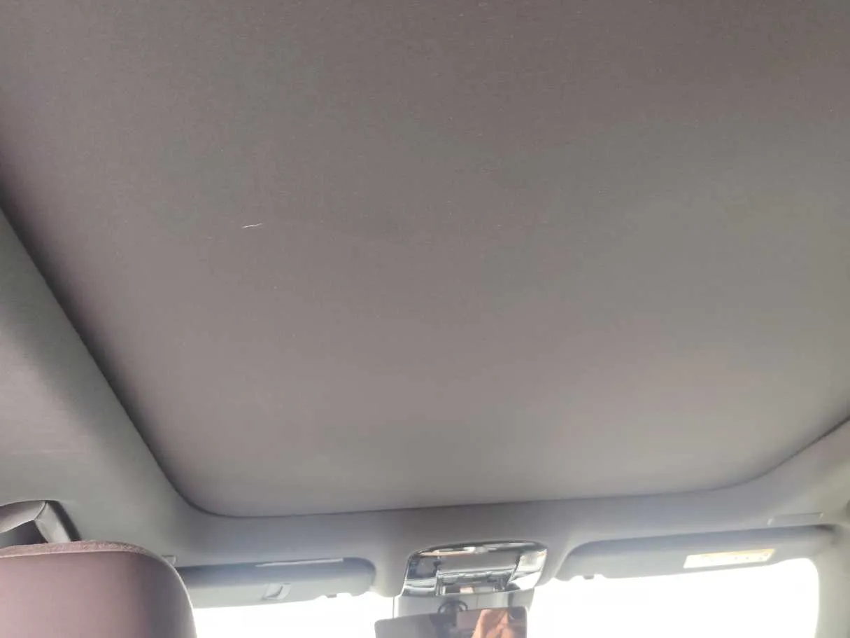 Car image 32