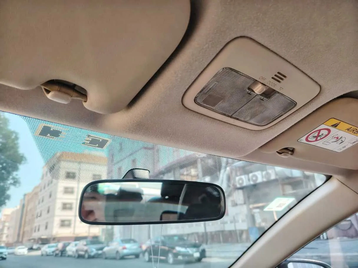 Car image 38