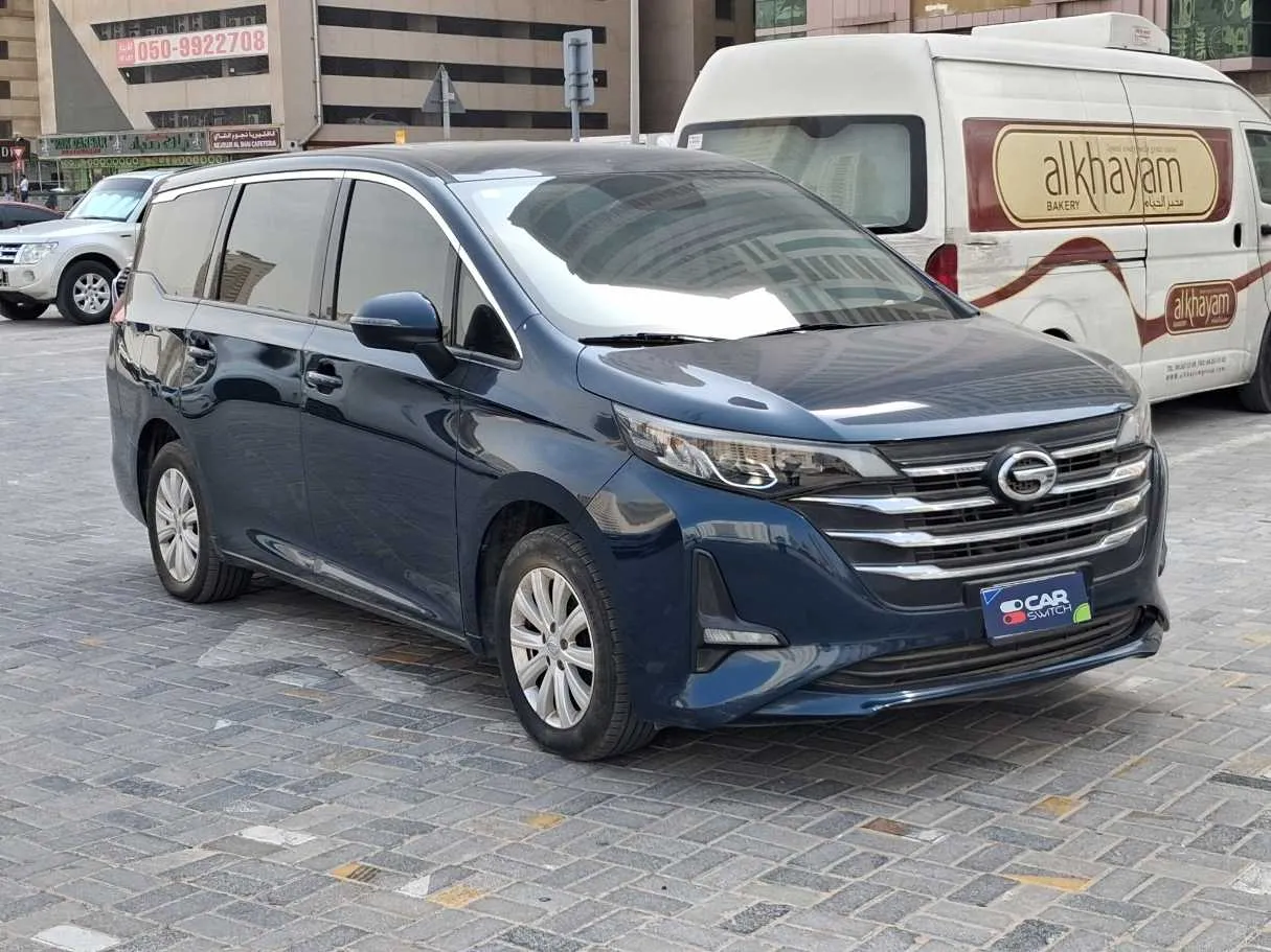 Car image 3