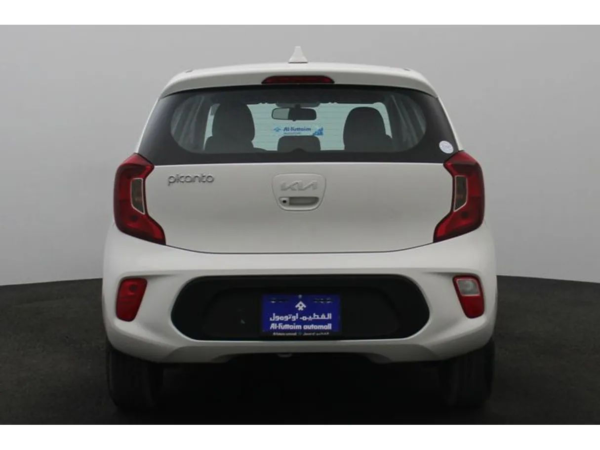Car image 12