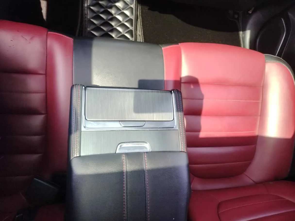 Car image 42