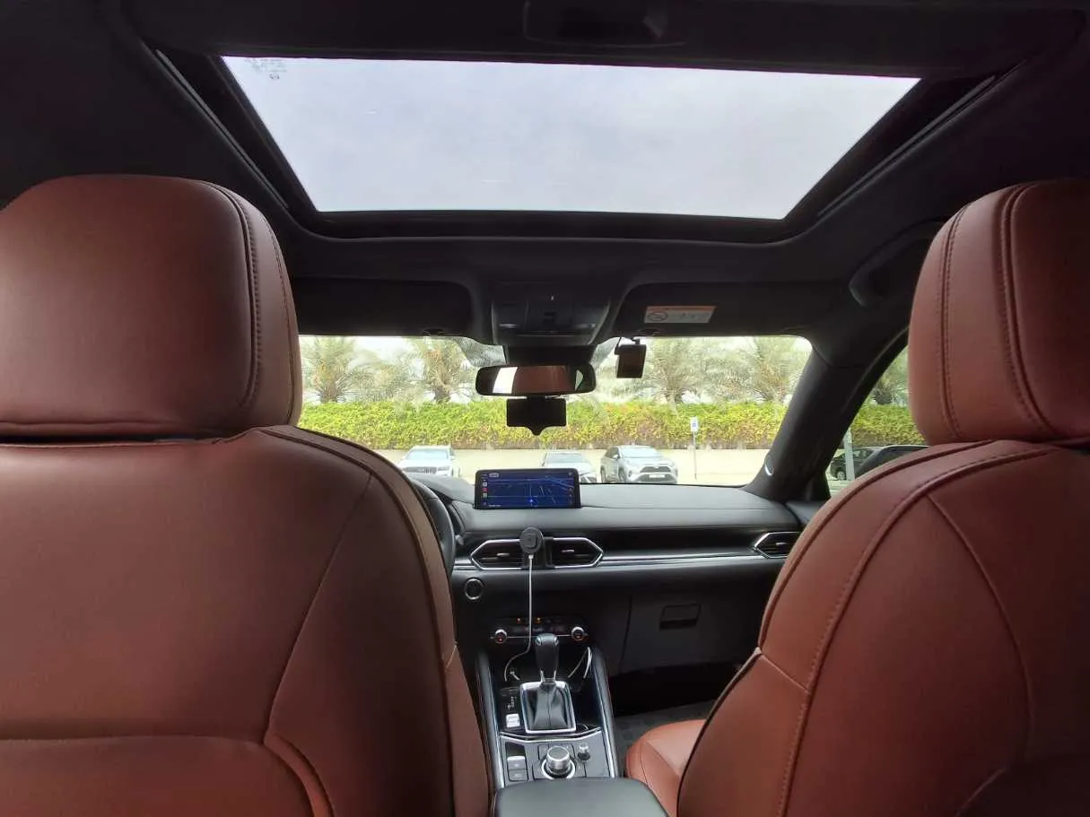 Car image 14