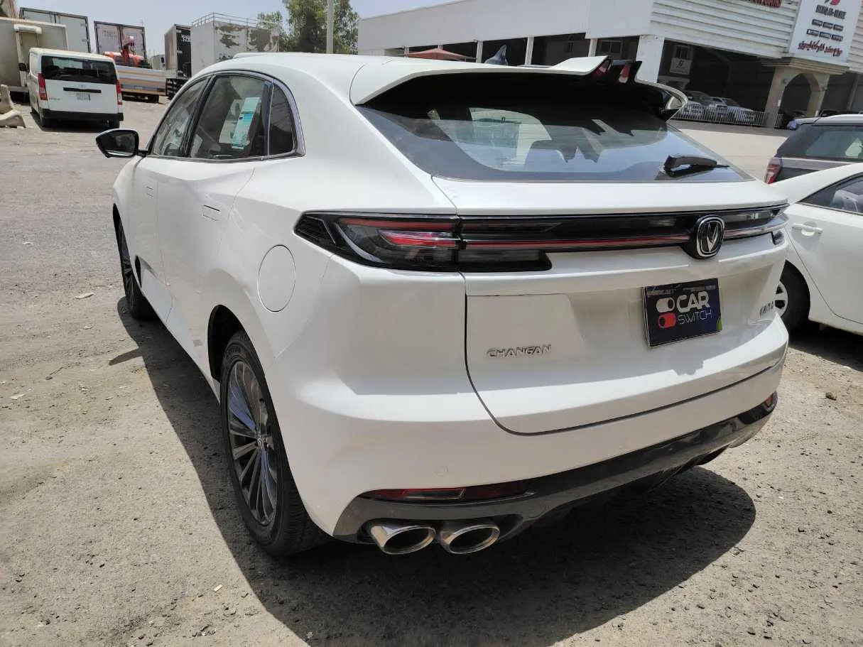 Car image 7