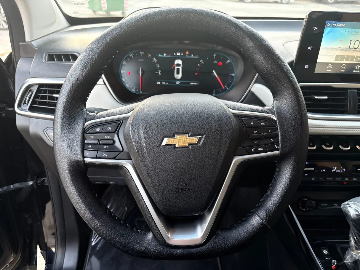 Car image 23