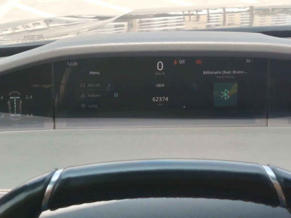 Car image 24