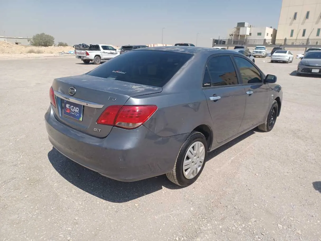 Car image 5