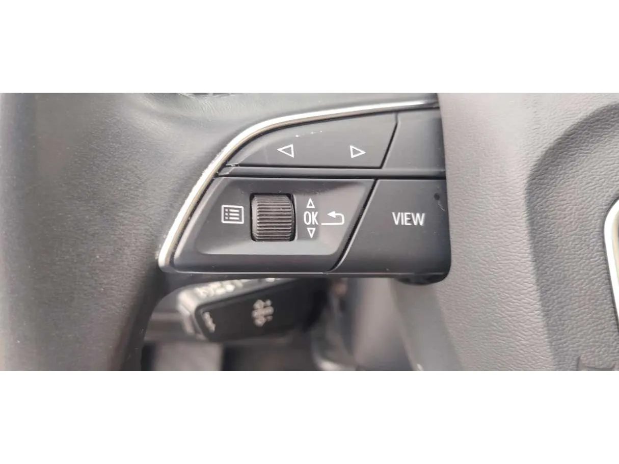 Car image 33