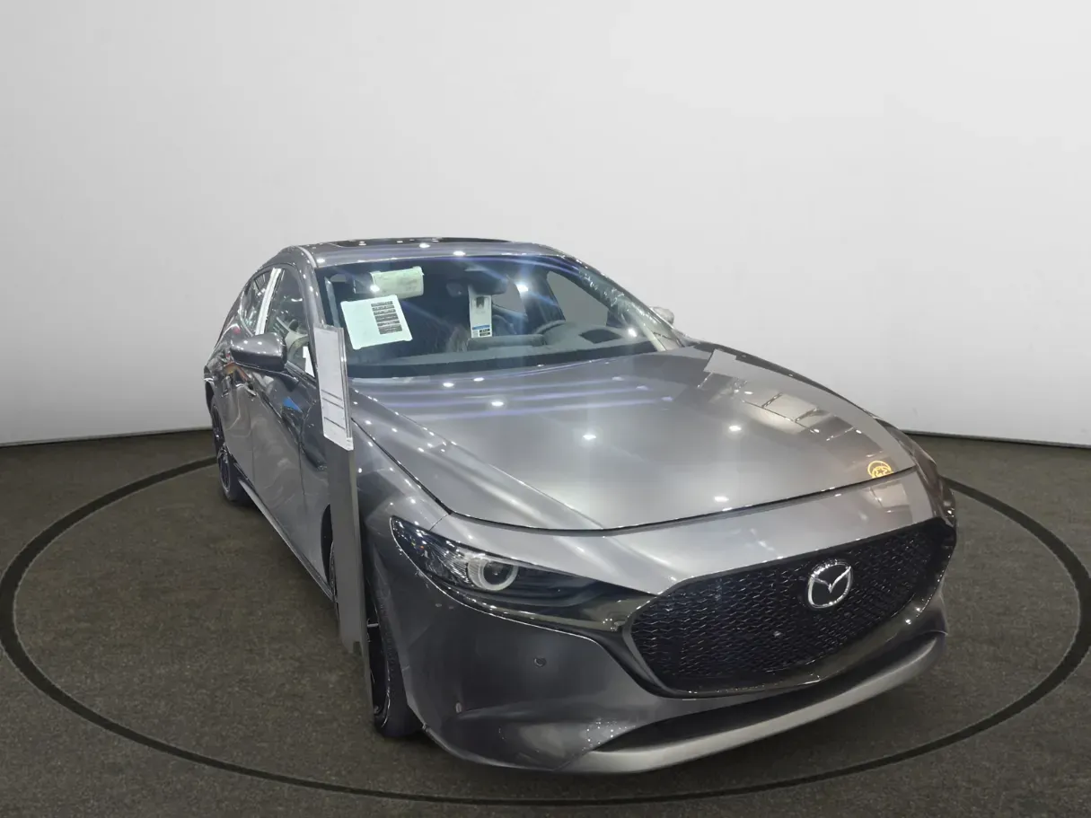 Car image 2