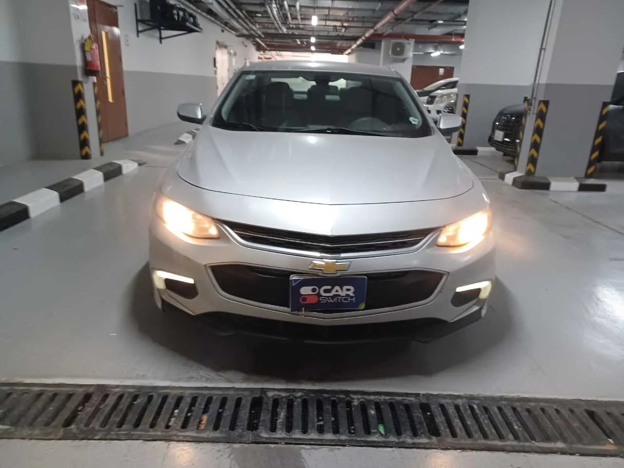 Car image 2