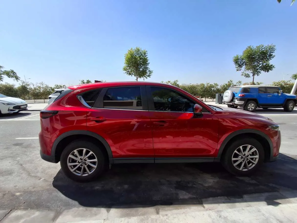 Car image 4
