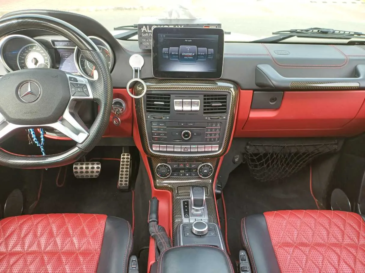 Car image 16