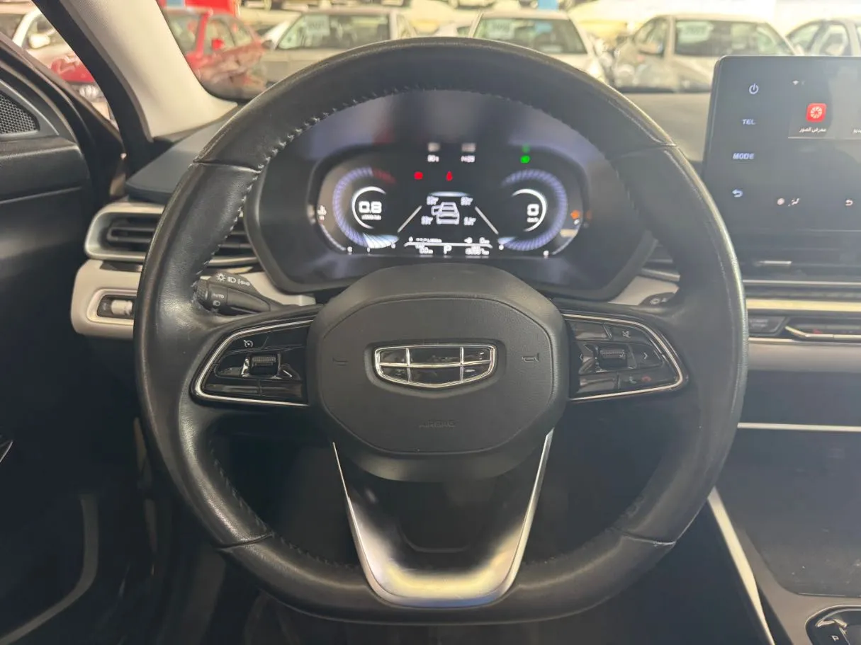Car image 11