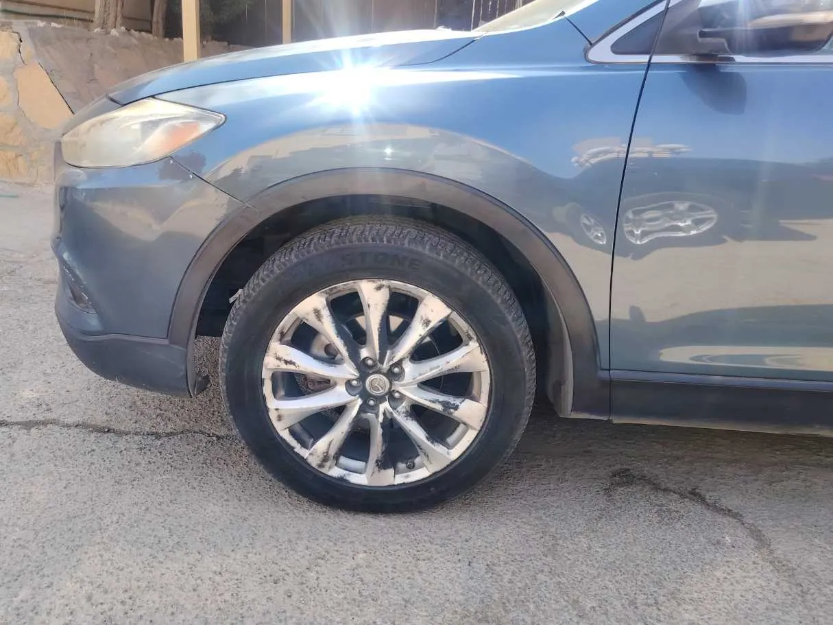 Car image 9