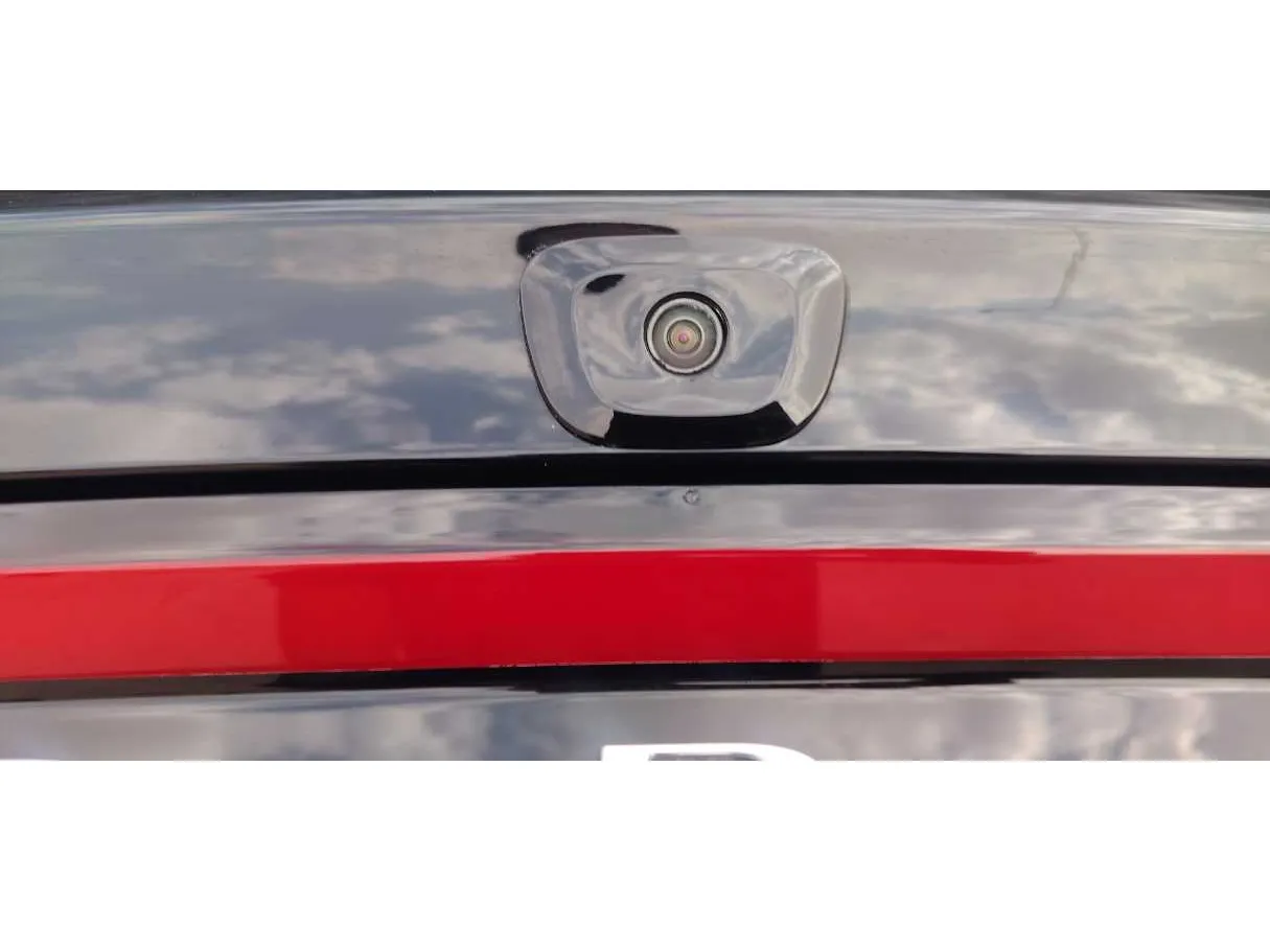 Car image 23