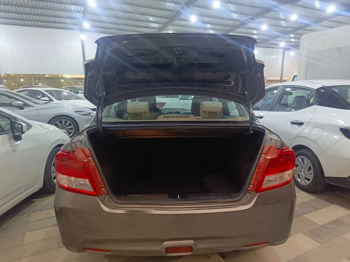 Car image 21
