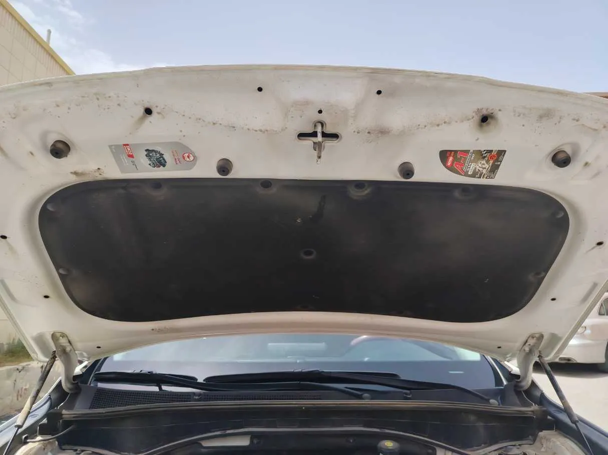 Car image 26