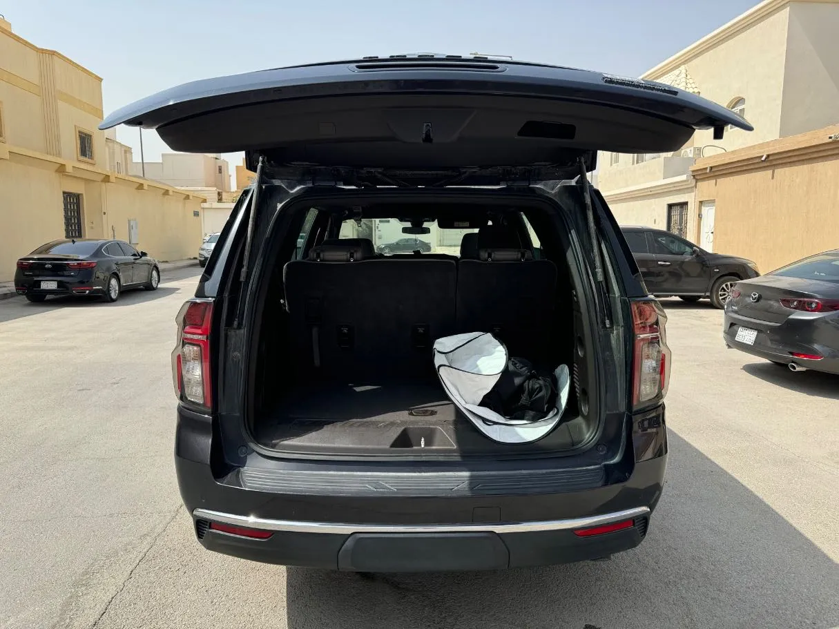 Car image 21