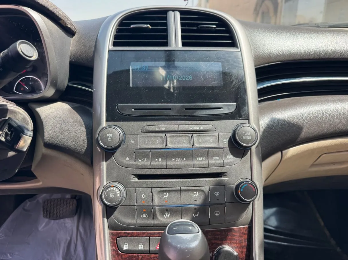 Car image 16