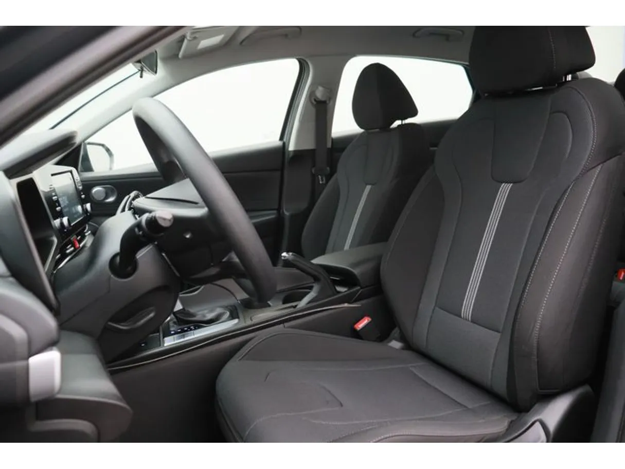 Car image 8
