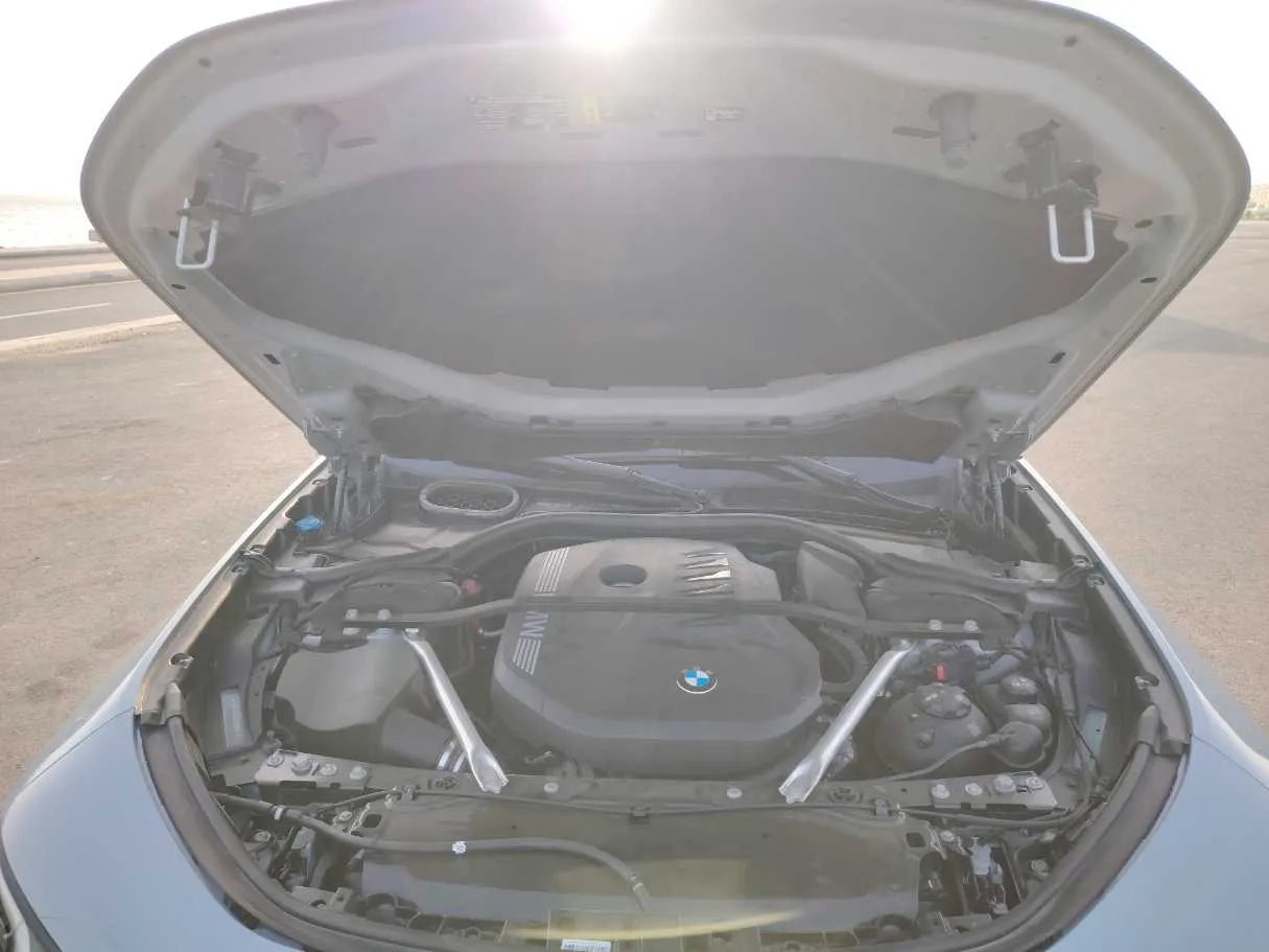 Car image 40
