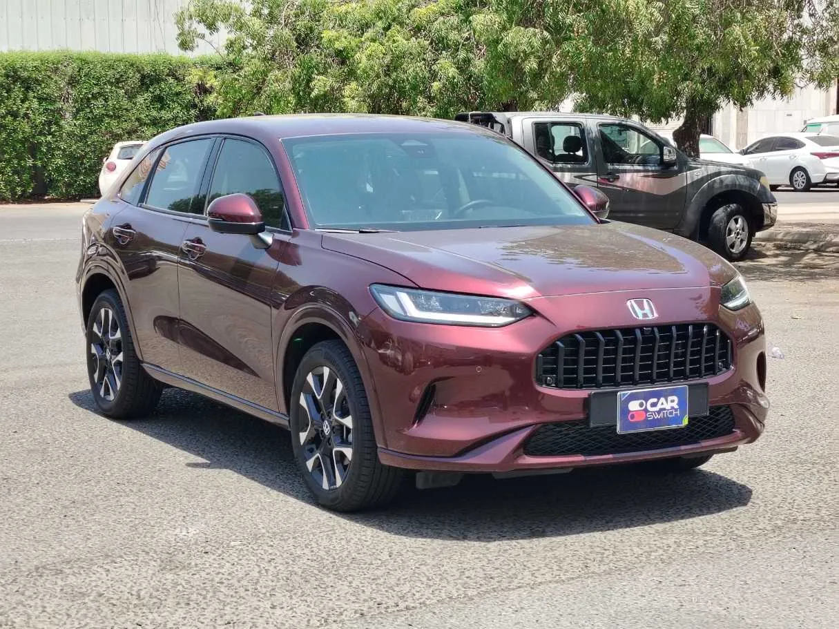 Car image 3