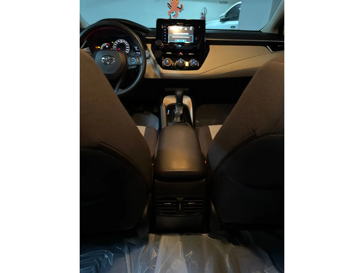 Car image 19