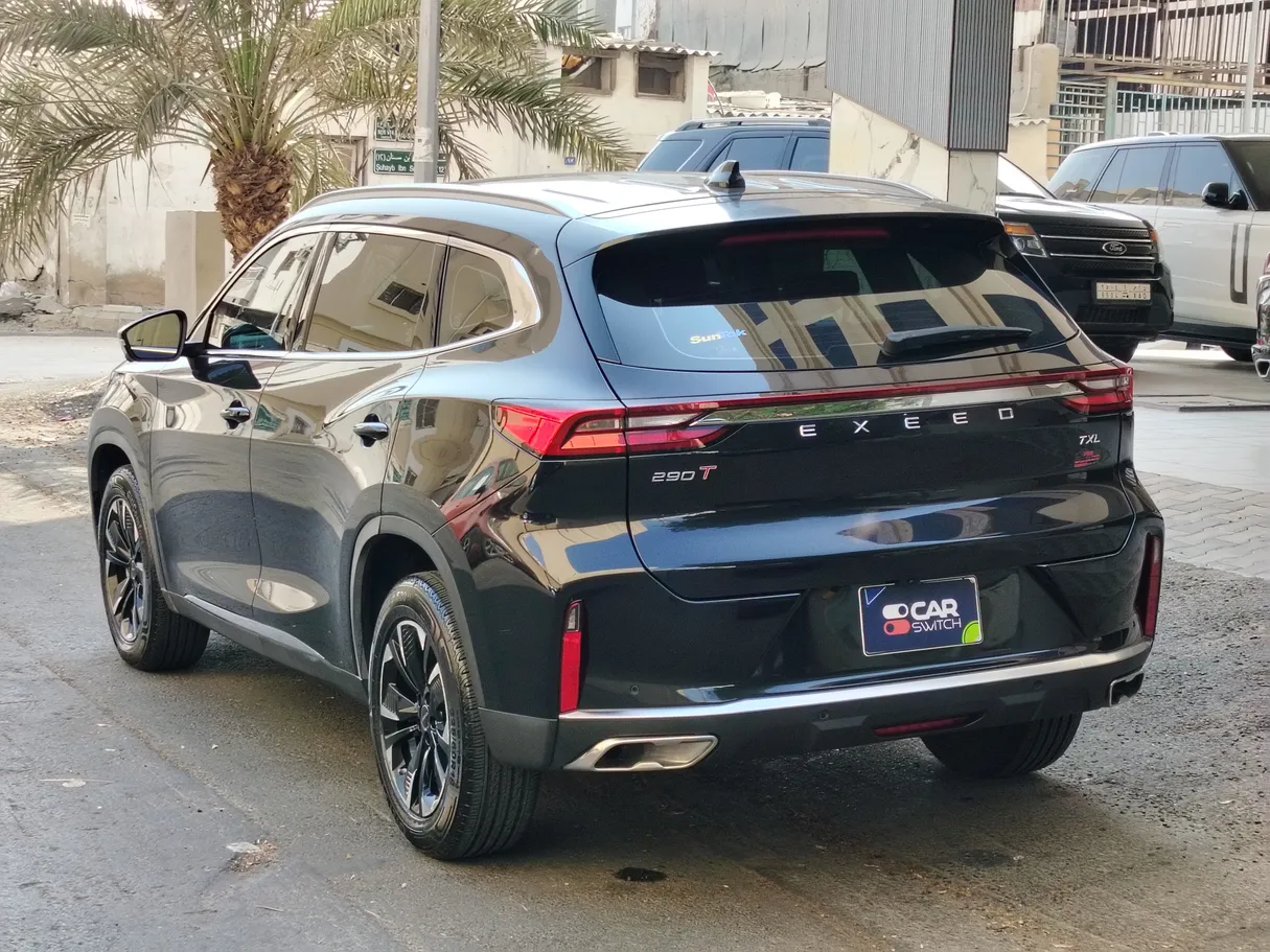 Car image 7