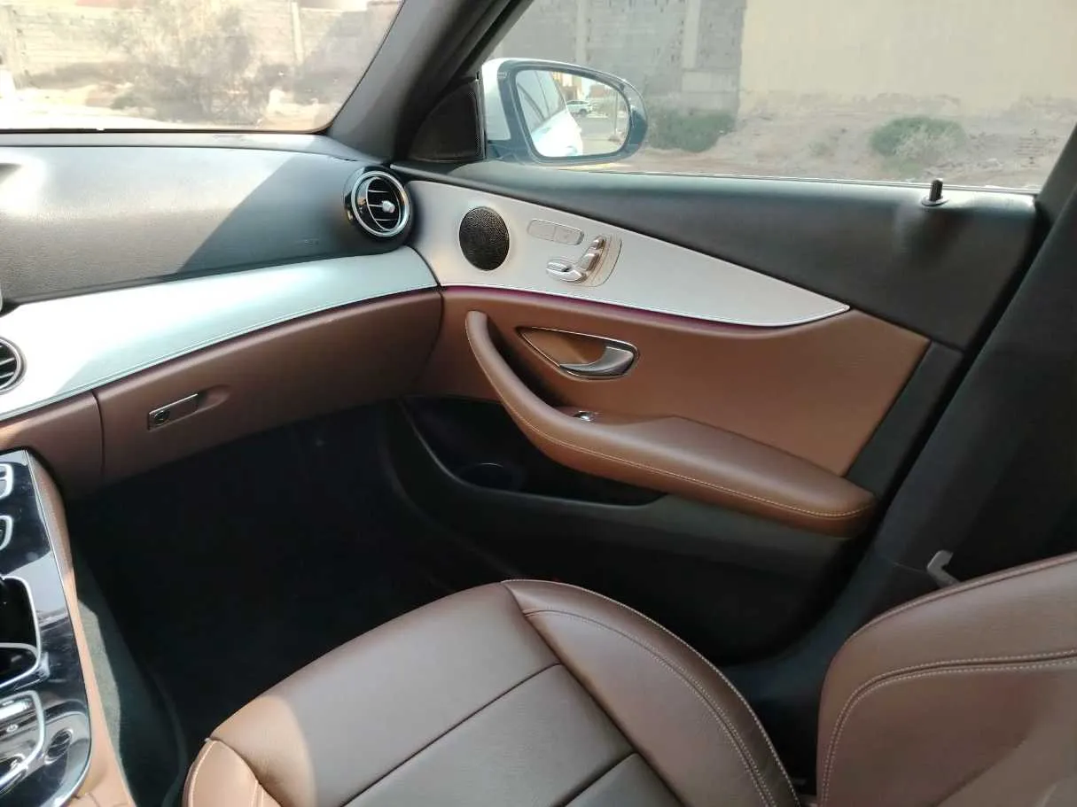 Car image 41