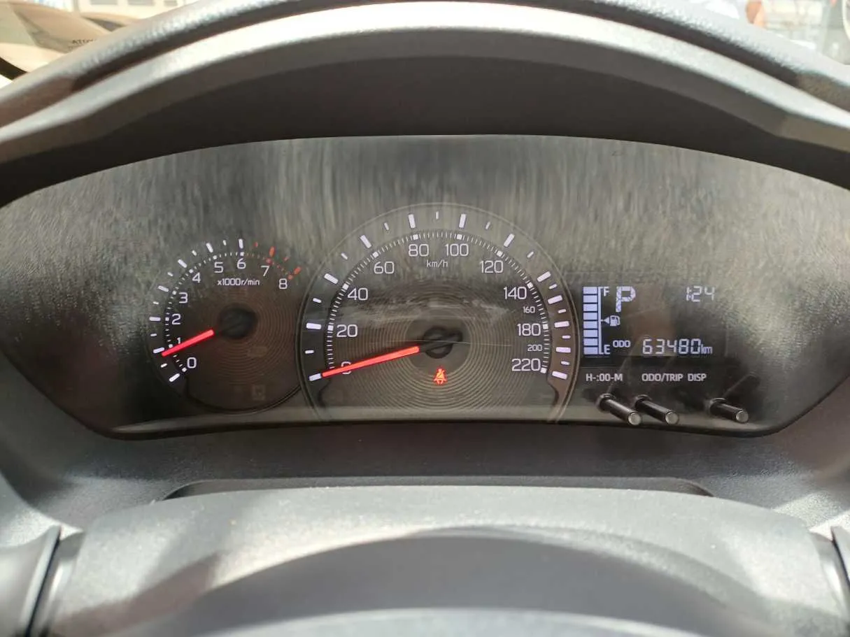 Car image 19