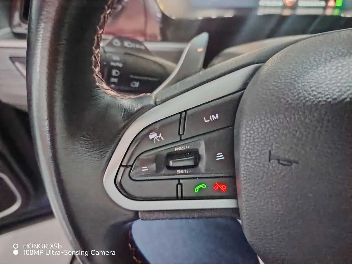 Car image 31