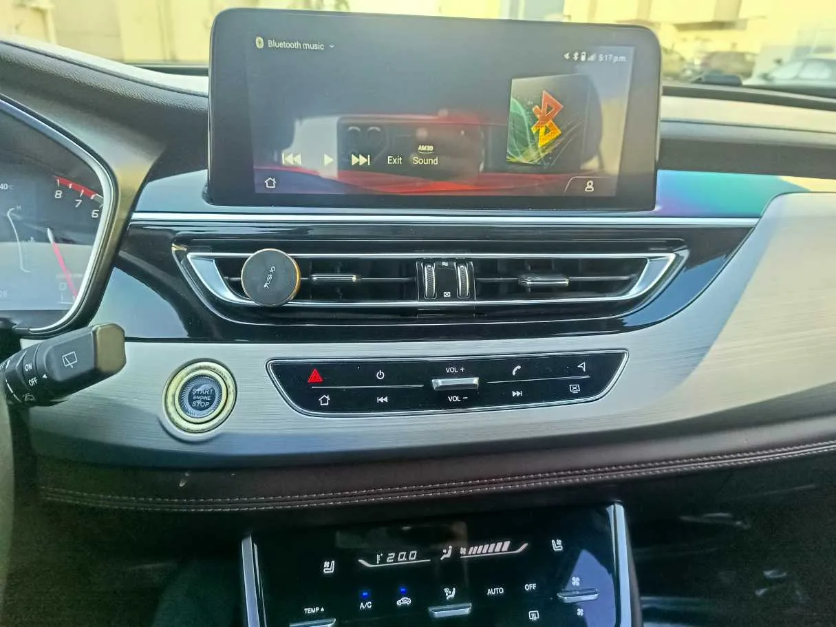 Car image 22