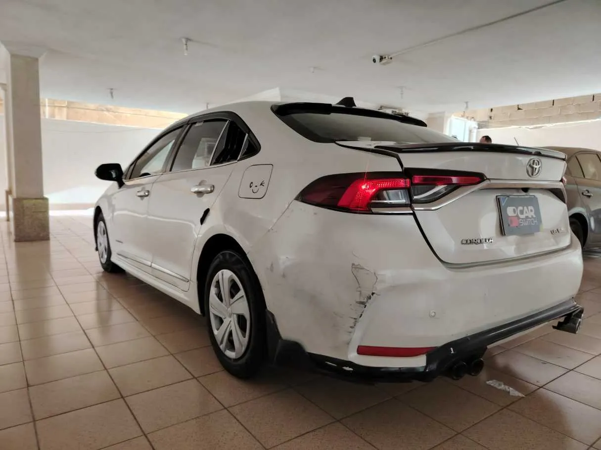 Car image 7