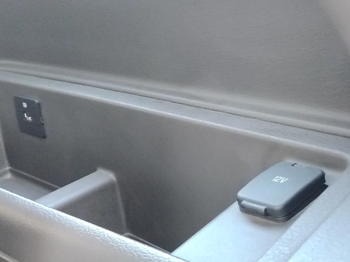 Car image 33