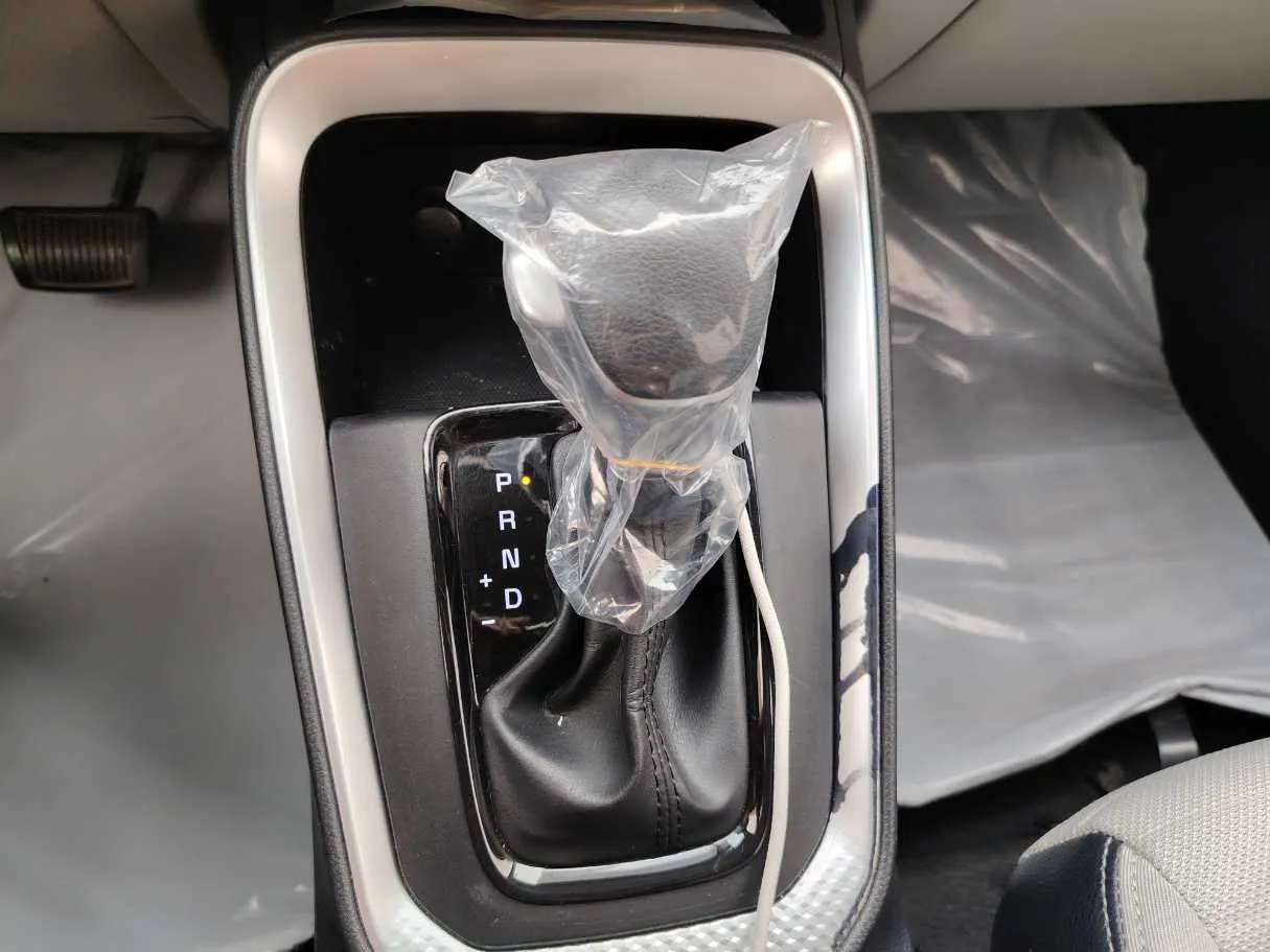 Car image 18
