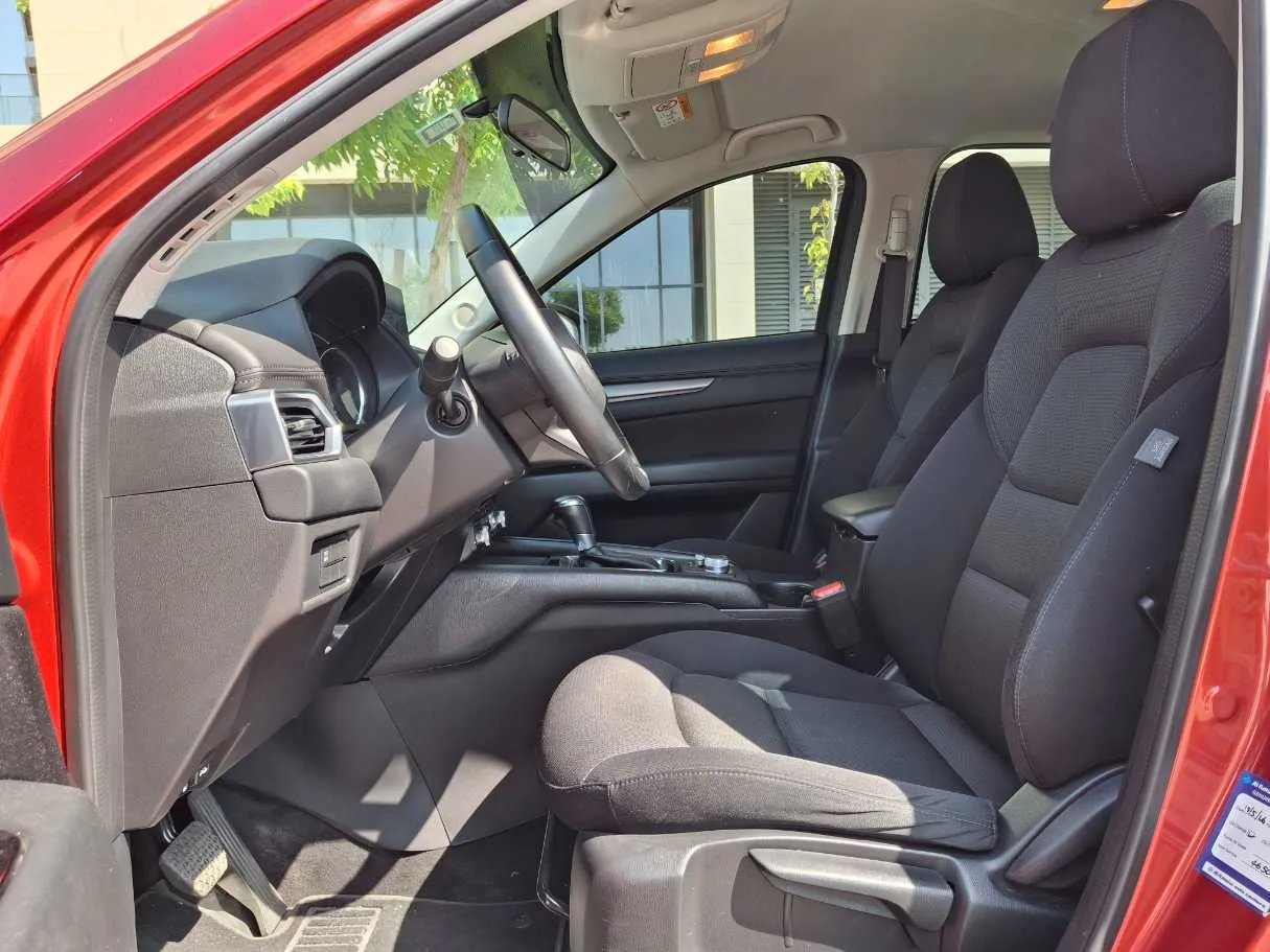 Car image 12