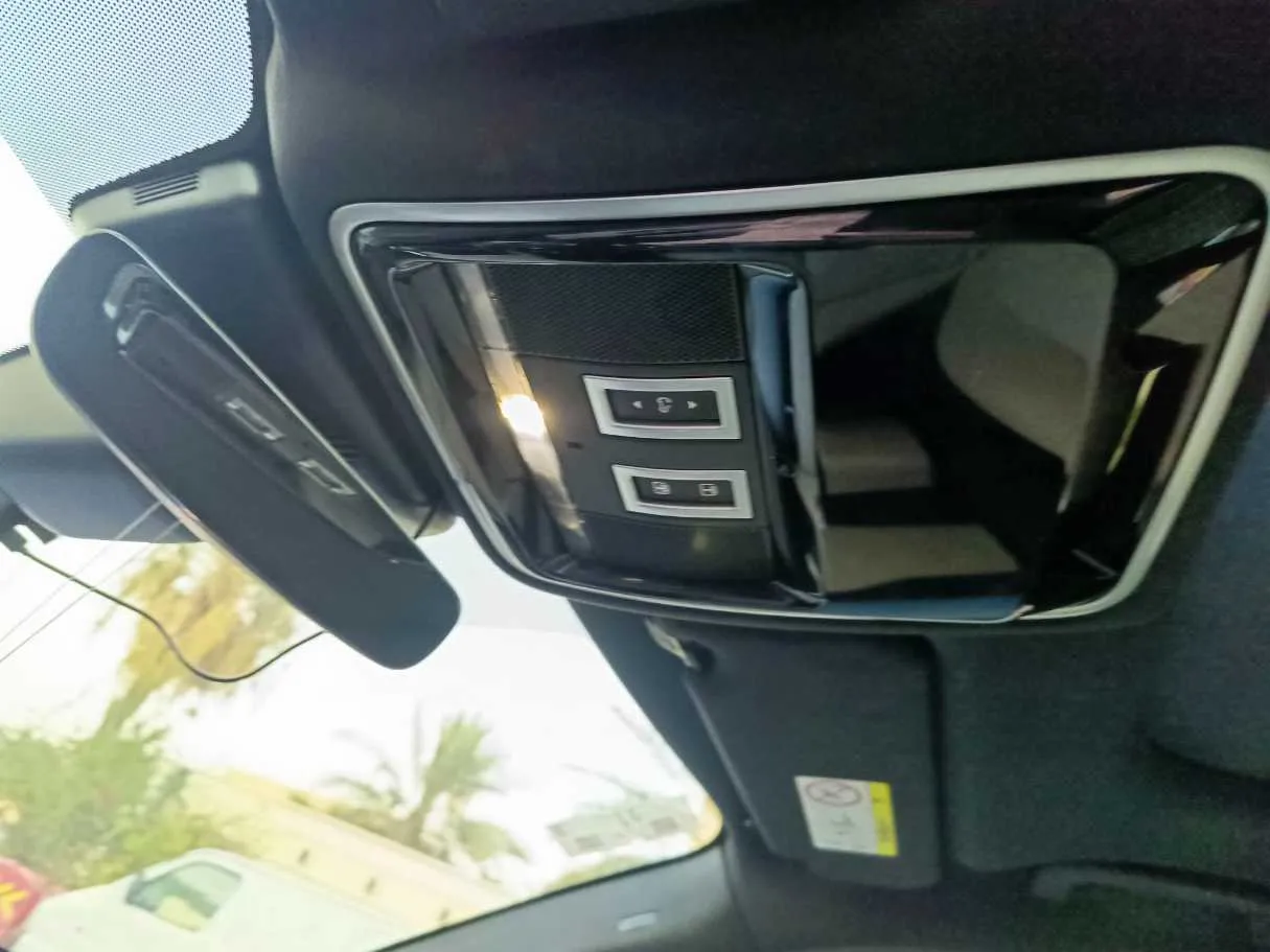 Car image 31