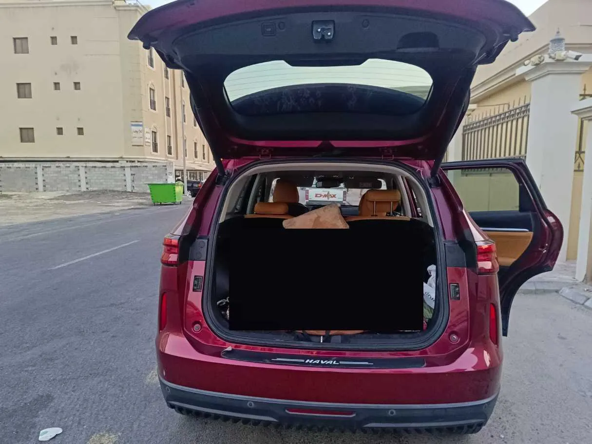 Car image 26