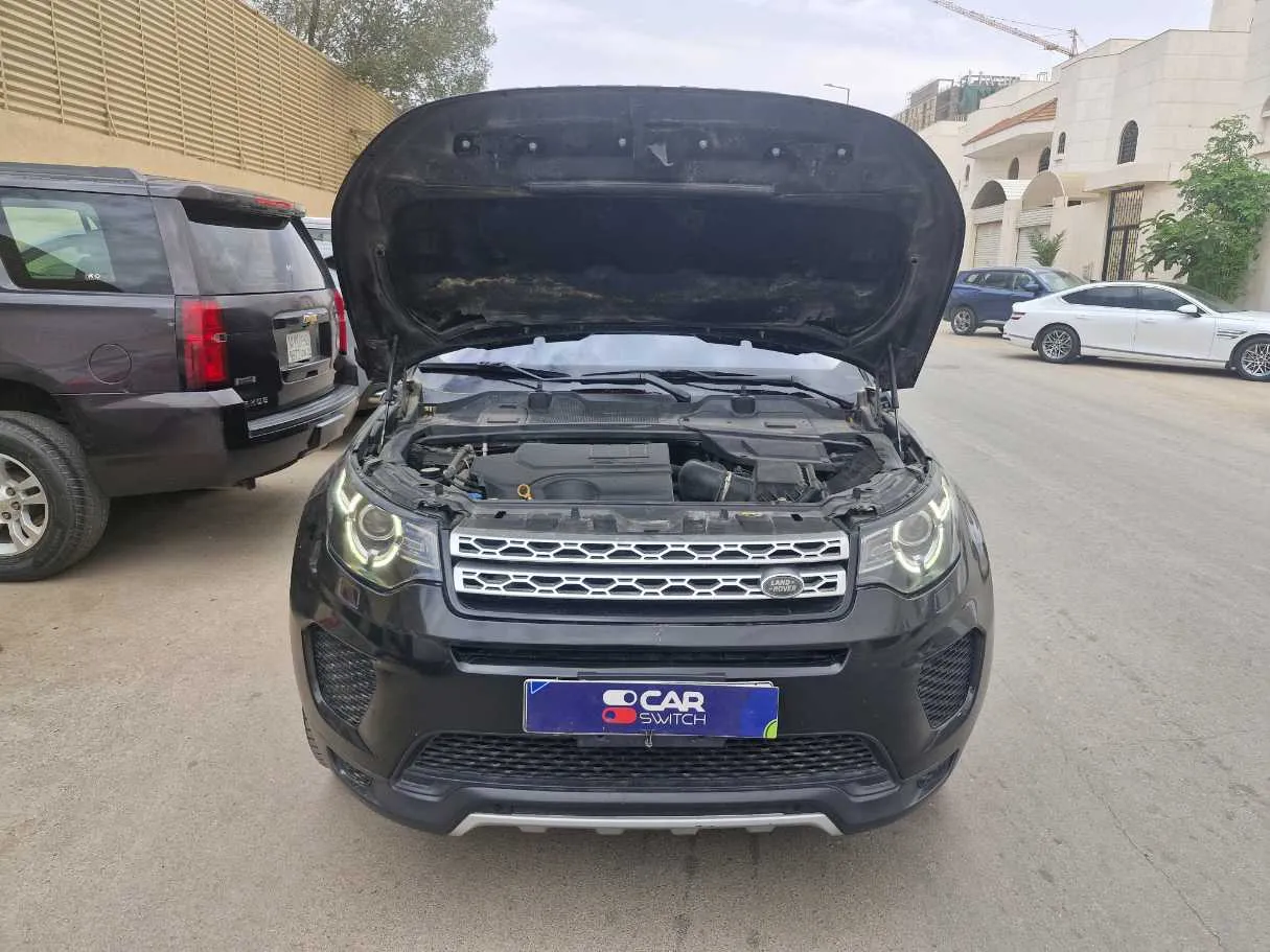Car image 24