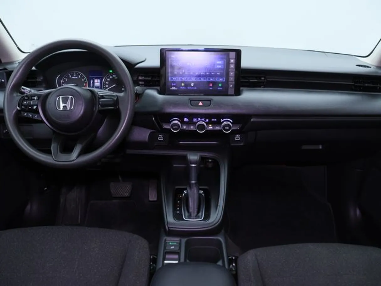 Car image 8