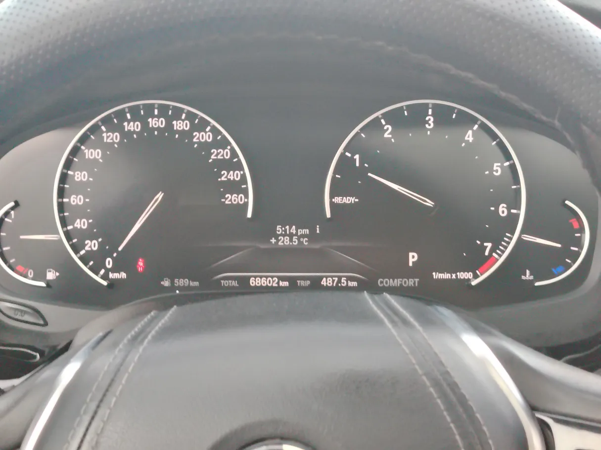 Car image 24