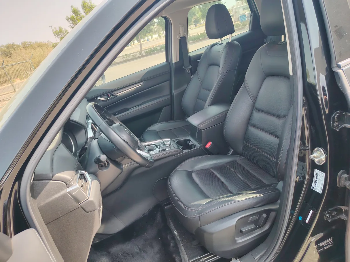 Car image 13