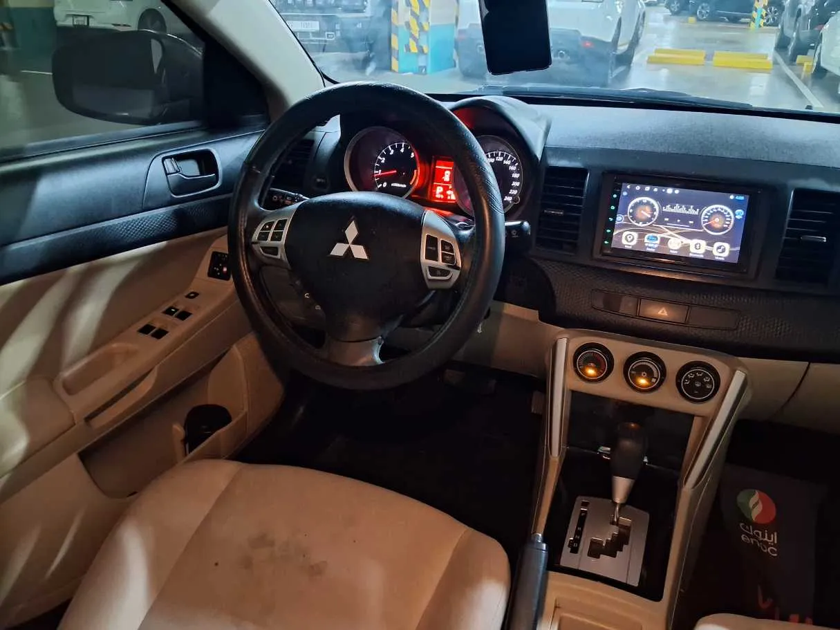 Car image 17