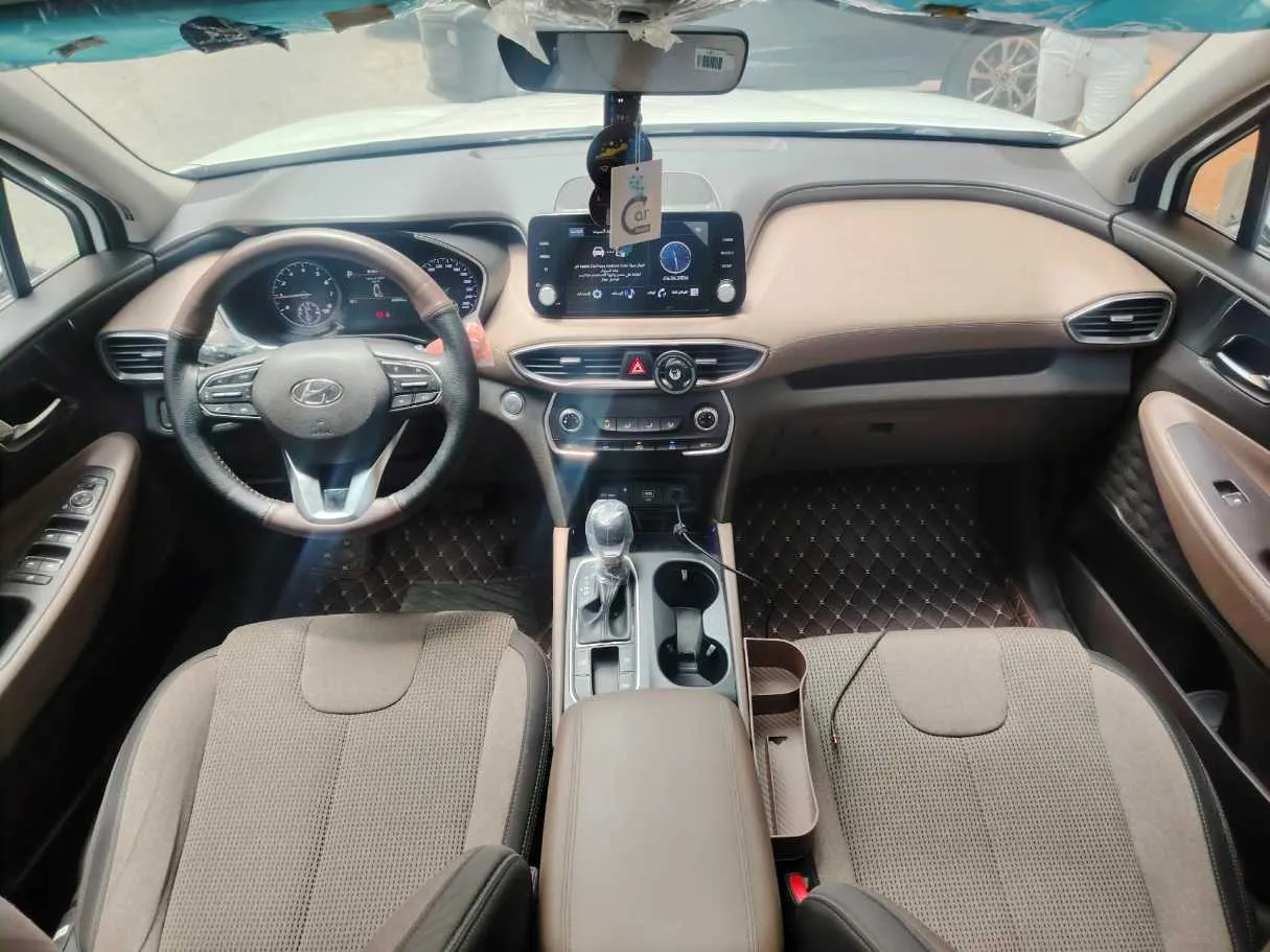 Car image 21