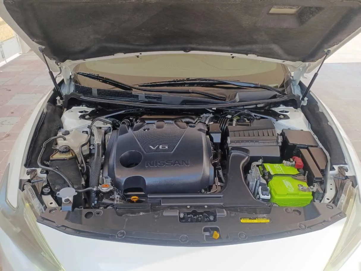 Car image 26